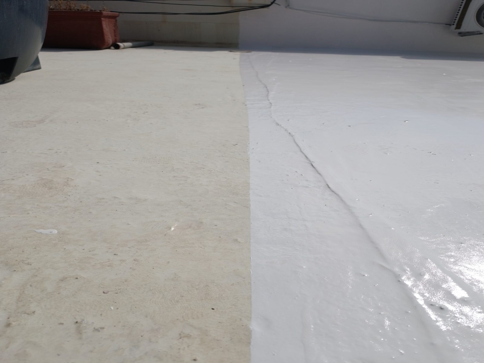 Roof surface before and after waterproofing, apartment in Halat — CedarCoat Painting (1)